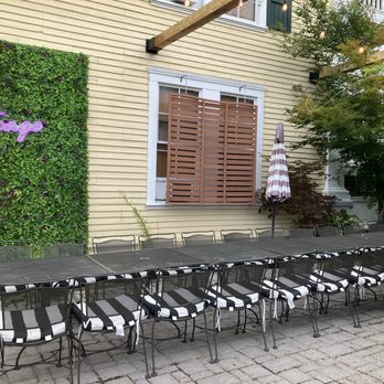 McCloud Hotel - Hotels Near Me - McCloud, California