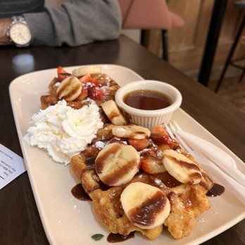 Two Shades Cafe - Belgium Waffles - Cafes Near Me - Chicago, Illinois
