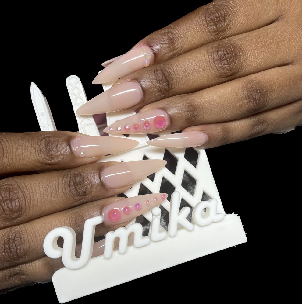 Nails By Umika Logo