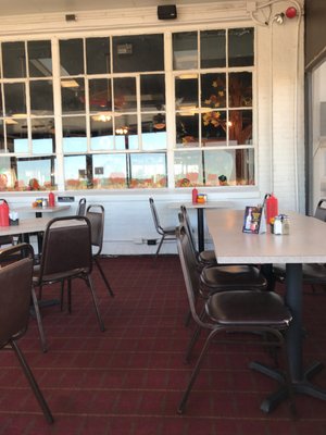 Downwind Restaurant and Lounge by null