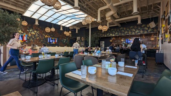 Early Birds - A Breakfast Spot by null