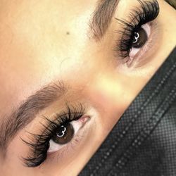 Lanie Lashes Beauty Bar