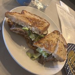 Brisket mushroom sandwich