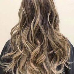 Suki S 16 Photos 58 Reviews Hair Salons 1030 W Georgia