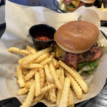 The Brass Tap - All american pub burger - Sports Bars Near Me - Marina, California