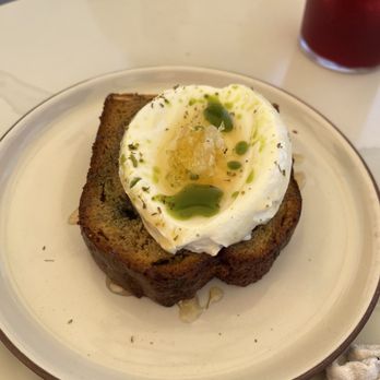 Atelier Manna - Plum toast - Cafes Near Me - Encinitas, California