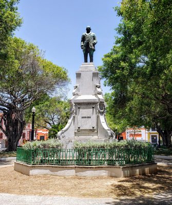 Plaza Luis Muñoz Rivera by null