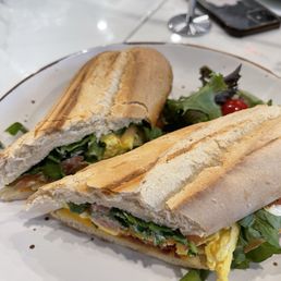 Breakfast sandwich