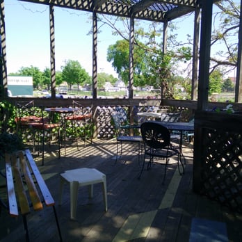 Mojo Coffee Gallery - Deck - Coffee & Tea Near Me - Minneapolis, Minnesota Mojo Coffee Gallery - Deck - Coffee & Tea Near Me - Minneapolis, Minnesota