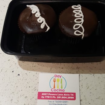 The Teaspoon by Day Cocina - Healthy chocolate penguin cupcake - Bakeries Near Me - Alvin, Texas The Teaspoon by Day Cocina - Healthy chocolate penguin cupcake - Bakeries Near Me - Alvin, Texas