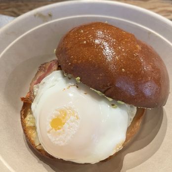maman - maman's breakfast sandwich - Cafes Near Me - New York, New York