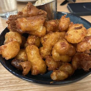 Ash & Elm Cider - Cheese Curds - Cideries Near Me - Carmel, Indiana Ash & Elm Cider - Cheese Curds - Cideries Near Me - Carmel, Indiana