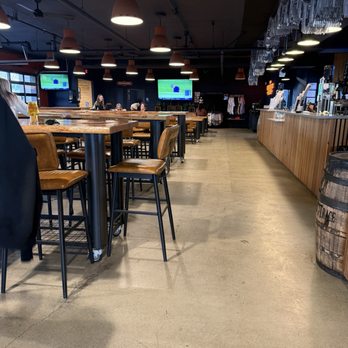 The Growler Guys - Pubs Near Me - Grants Pass, Oregon