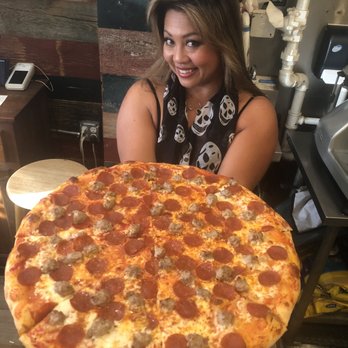 Grafa Pizza - Pizza Near Me - Miami Beach, Florida
