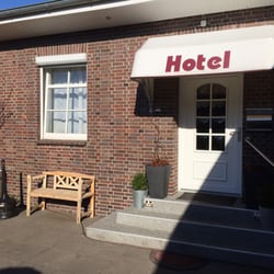 Hotel am Flugplatz - Eingang des Hotels