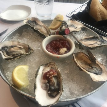 Chart House - Seafood Near Me - Portland, Oregon Chart House - Seafood Near Me - Portland, Oregon