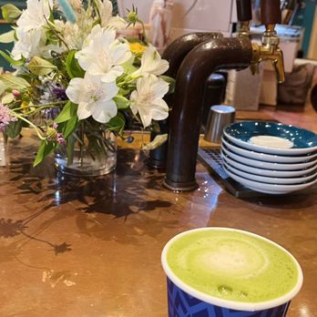 Felix Roasting - Matcha latte with oatmilk - Coffee & Tea Near Me - New York, New York Felix Roasting - Matcha latte with oatmilk - Coffee & Tea Near Me - New York, New York