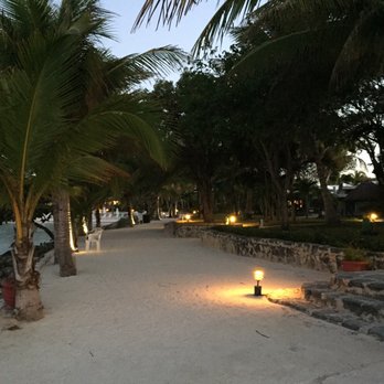Las Casitas Akumal - Walkway to the beach - Hotels Near Me - Akumal, ROO