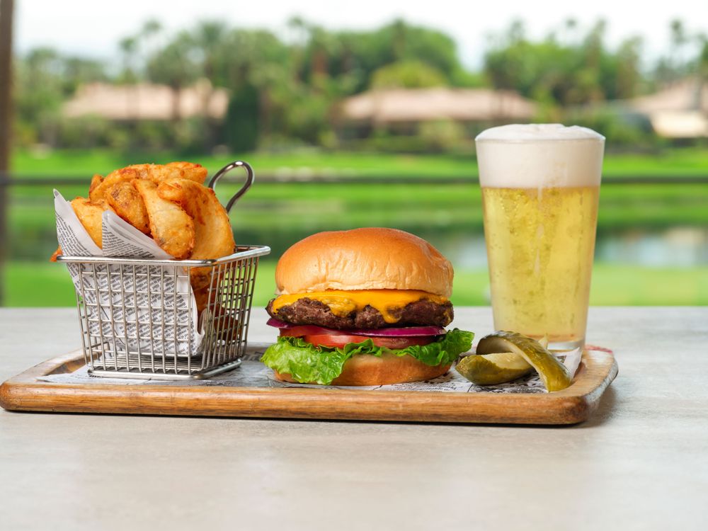 Ernie's Bar & Grill — Mexican restaurant in La Quinta