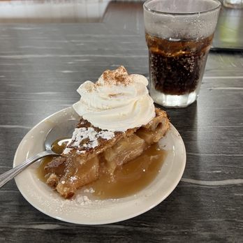 Homemade Cafe - Caramel Apple Pie - Cafes Near Me - Pepin, Wisconsin