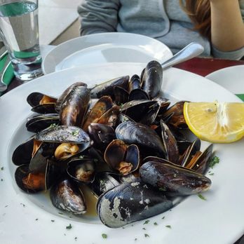 Buona Sera - Mussels in White Wine Sauce. - Italian Near Me - London, XGL