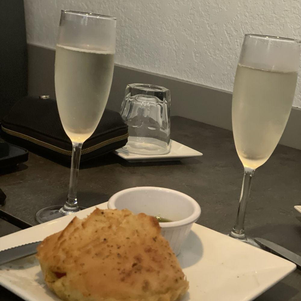 San Marco - Prosecco & fabulous bread - Italian Near Me - Venice, Florida San Marco - Prosecco & fabulous bread - Italian Near Me - Venice, Florida