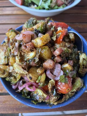 The Midnight Shift Restaurant & Bar by null