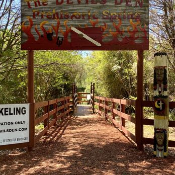 Devil's Den Prehistoric Spring - Devils den entrance sign - Scuba Diving Near Me - Williston, Florida Devil's Den Prehistoric Spring - Devils den entrance sign - Scuba Diving Near Me - Williston, Florida