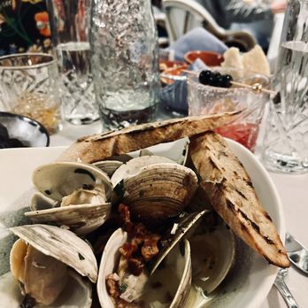 Savannah Oyster - Wine Bars Near Me - Mooresville, North Carolina