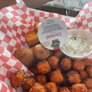 Capt Max’s Bar & Grill - Bars Near Me - Panama City, Florida