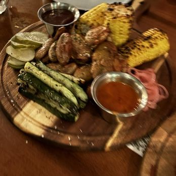 Crossroads Kitchen & Bar - Bars Near Me - Middleton, Massachusetts Crossroads Kitchen & Bar - Bars Near Me - Middleton, Massachusetts