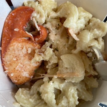 Fat Ronnie's Burger Bar - Lobster Mac and cheese - Burgers Near Me - Oak Bluffs, Massachusetts
