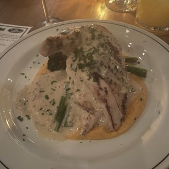 Ellington's - Airline chicken - Cocktail Bars Near Me - Nashville, Tennessee