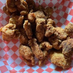 Bubba's - Granddad's chicken lips