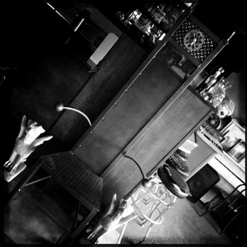 Mutiny Information Cafe - Medieval throne - Coffee & Tea Near Me - Englewood, Colorado