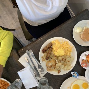 Broken Yolk Cafe - Home fries and sausage "so yummy" - Breakfast & Brunch Near Me - Del Mar, California Broken Yolk Cafe - Home fries and sausage "so yummy" - Breakfast & Brunch Near Me - Del Mar, California
