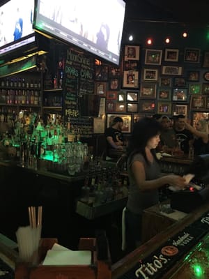 Casey's On Central by null