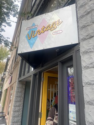 Fremont Vintage Mall by null