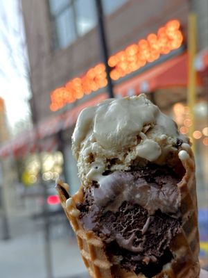 Jeni's Splendid Ice Creams by null