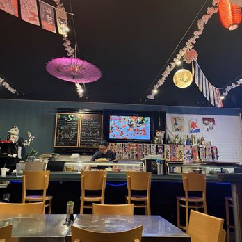 Sushi Avenue - Sushi Bars Near Me - Tampa, Florida