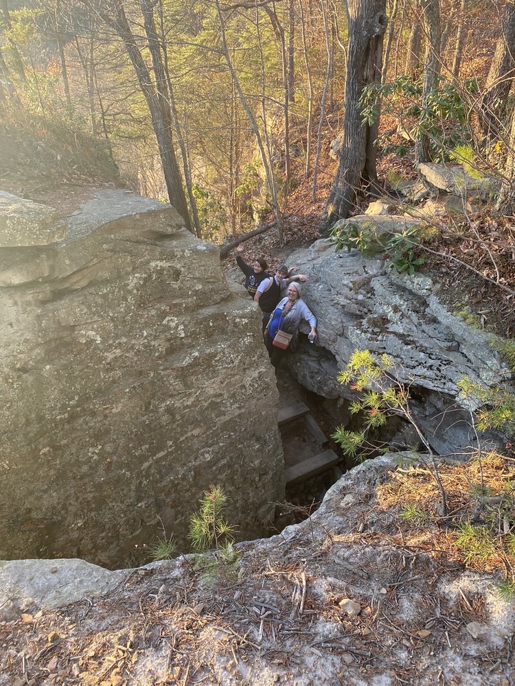 Endless Wall Trail Logo