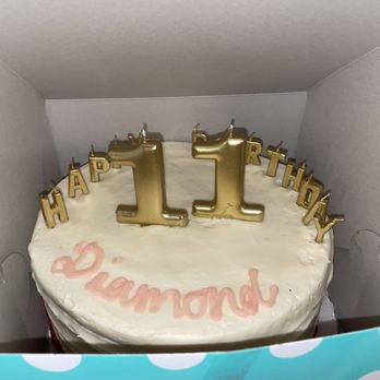 SusieCakes - Red VElvet - Desserts Near Me - Manhattan Beach, California