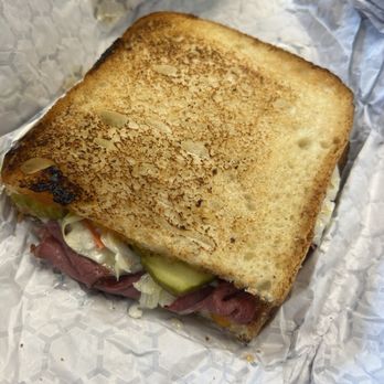 Chicago Pickle Eatery - Sandwiches Near Me - Chicago, Illinois