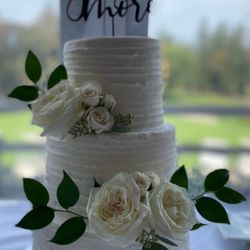 Chandelier Bakery - Our Wedding Cake