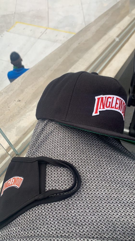 INGLEWOOD CLOTHING STORE Updated August 2024 16 Photos 900 N La