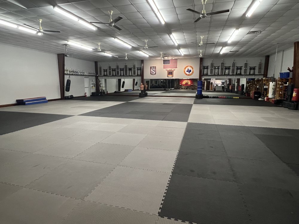 Mandeville Karate Training Center Logo
