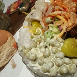 The Old Rossville Store - Salad bar