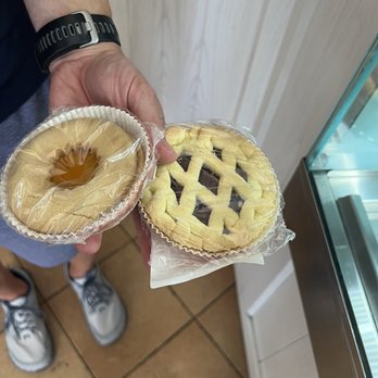 Collina - Gluten and lactose free baked items - Pizza Near Me - Positano, SA Collina - Gluten and lactose free baked items - Pizza Near Me - Positano, SA