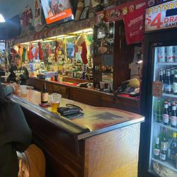 Shale's Cafe - The main downstairs bar