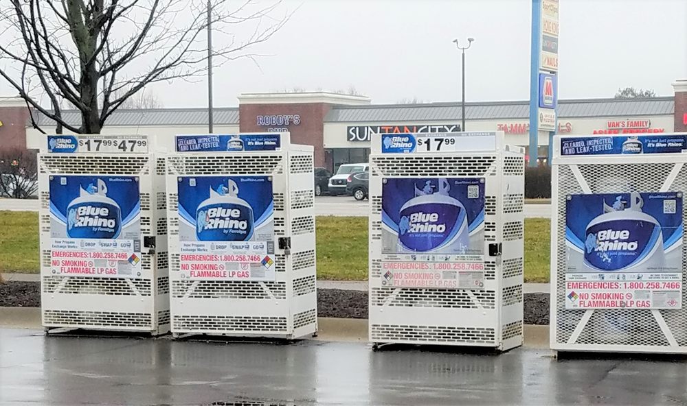 KROGER FUEL CENTER Updated July 2024 1360 W Southport Rd